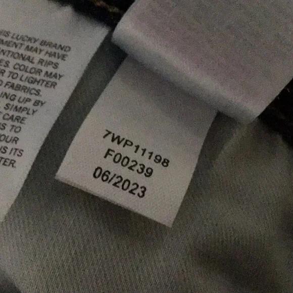 sac730 🍀Mid Rise Sweet Straight w/ 30" Inseam Lucky Jeans - Picture 6 of 8